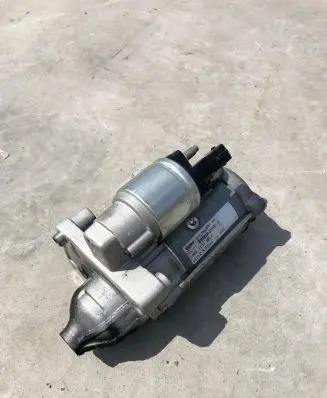 Opel Crossland X Starter motor 9825233080