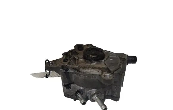 Audi A4 S4 B7 8E 8H Vacuum pump 03G145209C