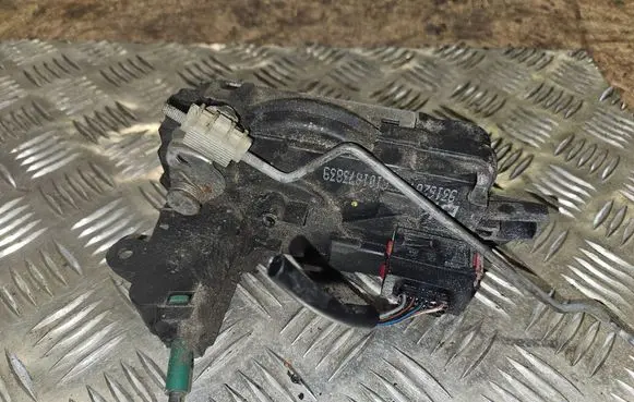Opel Tigra B Front door lock 93162844