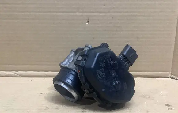 Peugeot 508 Throttle valve 9807238580