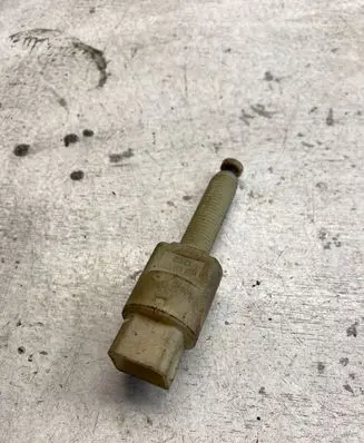 Audi A6 S6 C5 4B Brake pedal sensor switch 4a0945515a