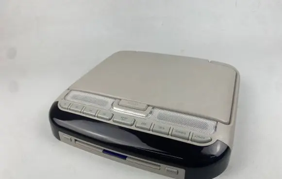 Chrysler Pacifica Radio/CD/DVD/GPS head unit 68330446AC