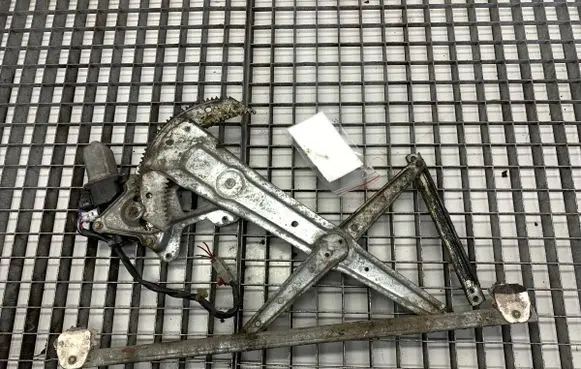 Honda CR-V Front door window regulator with motor