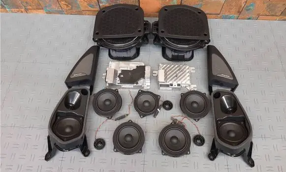 BMW X7 G07 Audio system kit 5A5CA89 5A9BF92