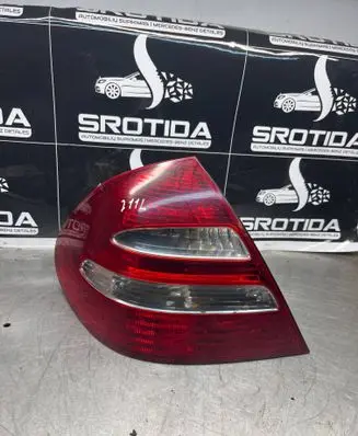 Mercedes-Benz E W211 Rear/tail lights A2118200364
