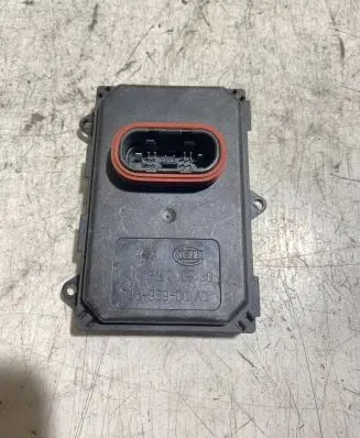 Volkswagen Touareg II Headlight ballast module Xenon 8U0941329