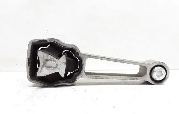 Volvo S60 Engine mount bracket 30793322