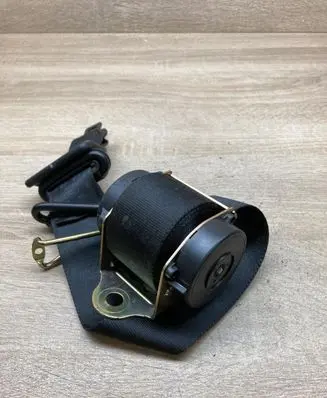 Ford C-MAX I Middle seatbelt (rear) 601597800 3M51R611B68BE