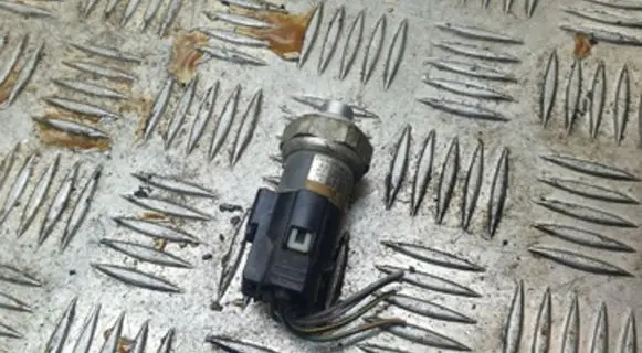 Air conditioning (A/C) pressure sensor