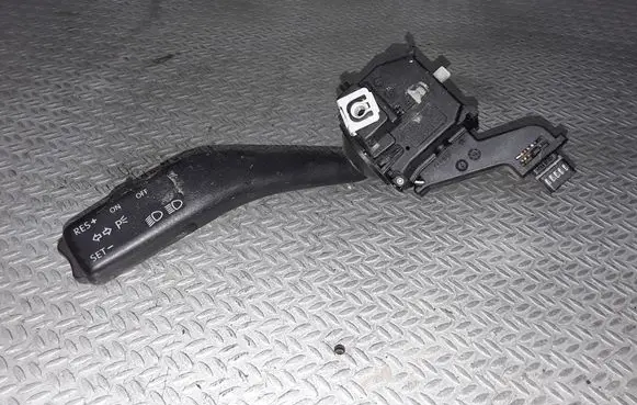Volkswagen Touran I Indicator stalk 1K0953513A