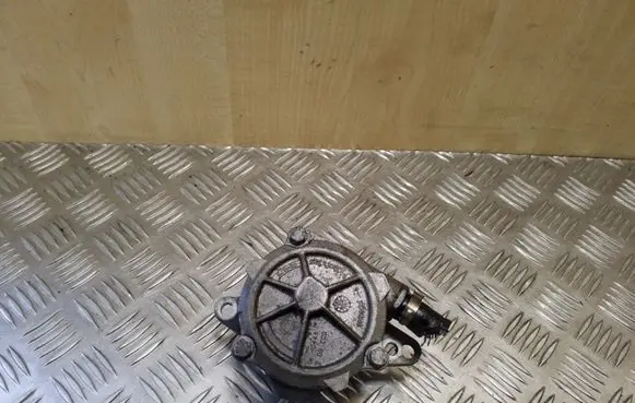 Vacuum pump