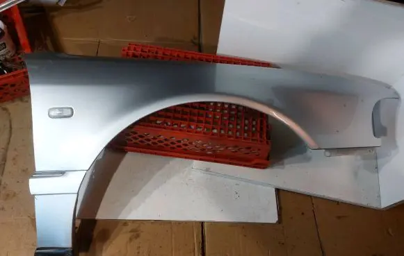 Audi A8 S8 D2 4D Fender