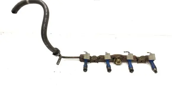 Toyota Corolla Verso E121 Fuel main line pipe 23250-0D050