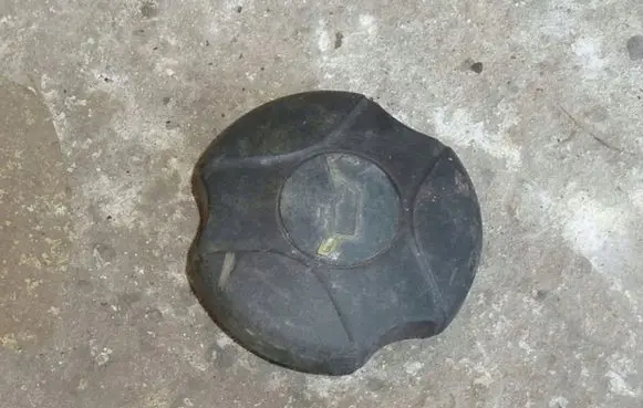 Peugeot 206 Oil filler cap 9632735180