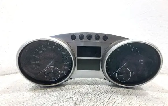 Mercedes-Benz ML W164 Speedometer (instrument cluster) A2515408947 004774 A2C53140443