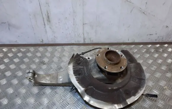 BMW 6 F12 F13 Front wheel hub