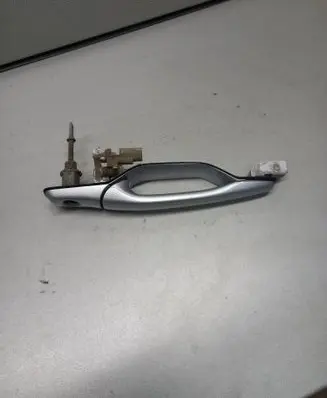 Mitsubishi Grandis Front door exterior handle