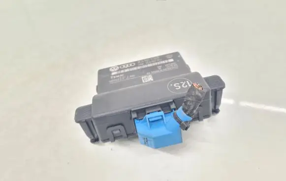 Volkswagen PASSAT B6 Gateway control module 3C0907530B