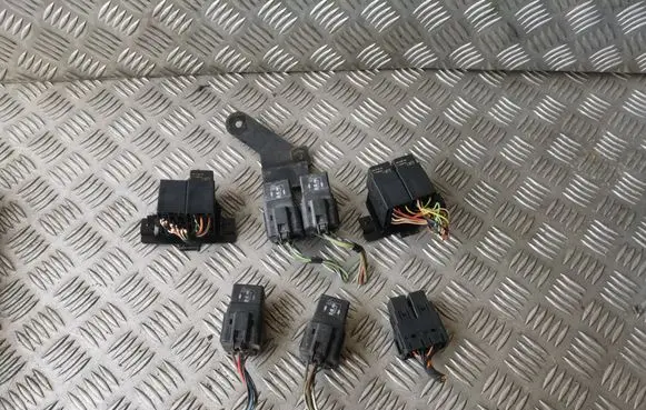 Jaguar XJ X308 Other relay LNA6706AA LNA6705AB
