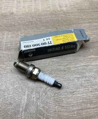 Renault Laguna I Spark plug 7700500180