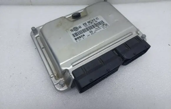 Volkswagen Golf IV Engine control unit/module 038906019KC 0281011204