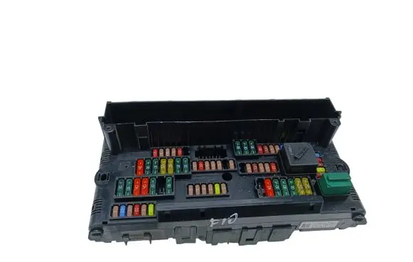 BMW 5 F10 F11 Fuse module 9252815