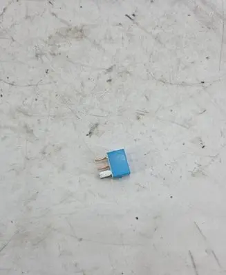 Toyota Avensis T250 Other relay 9098702027