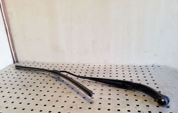 Subaru Outback Front wiper blade arm