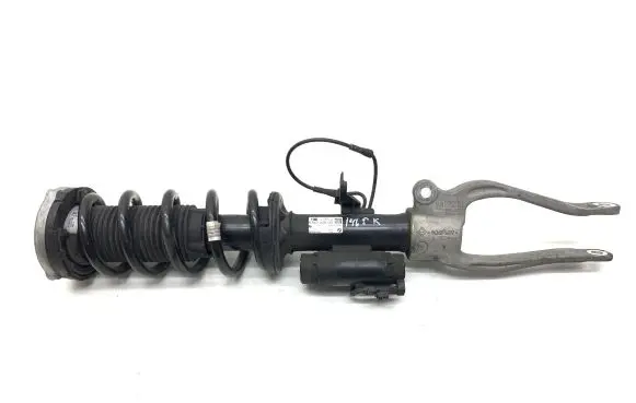BMW 5 G30 G31 Front shock absorber with coil spring 6866262 6866395