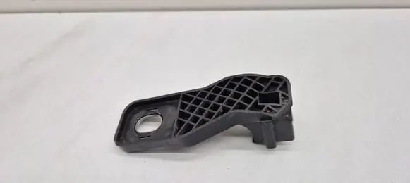Audi Q3 8U Headlight/headlamp mounting bracket 8U0941122 70832R