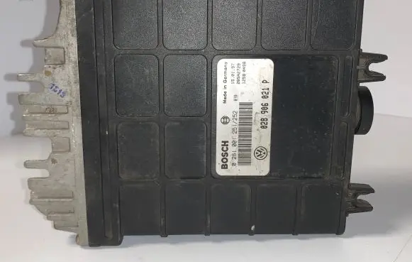 Seat Alhambra (Mk1) Engine control unit/module 028906021P 28SA2729 0281001251