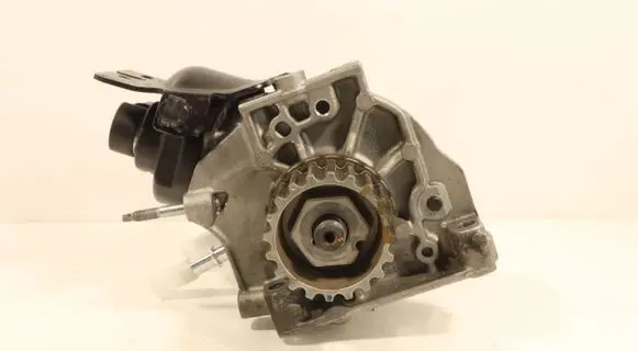 Renault Kangoo II Fuel injection high pressure pump 0445010763