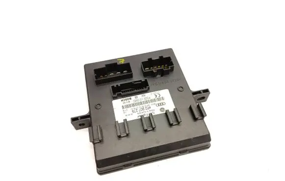 Audi A4 S4 B8 8K Comfort/convenience module 4F0907279 4F0910279D F005V00562