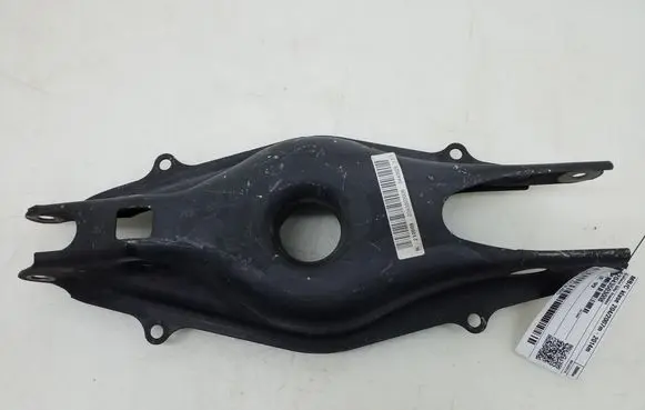 Mercedes-Benz C W204 Rear control arm A2043503008