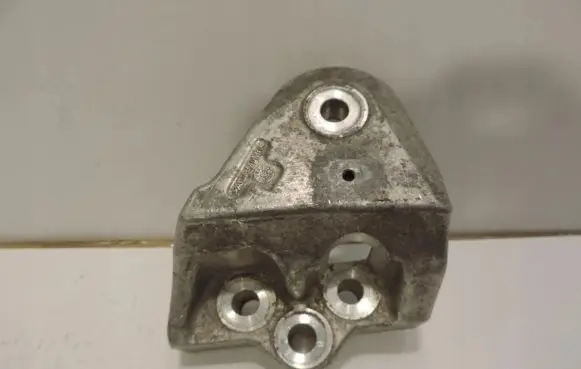 Ford Ranger Engine mount bracket