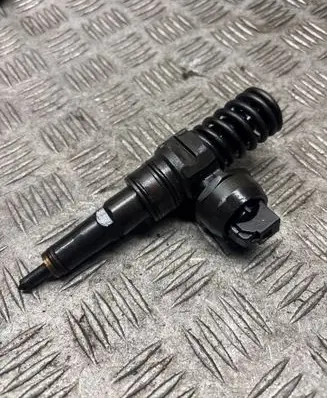 Skoda Octavia Mk2 (1Z) Fuel injector 038130073AG