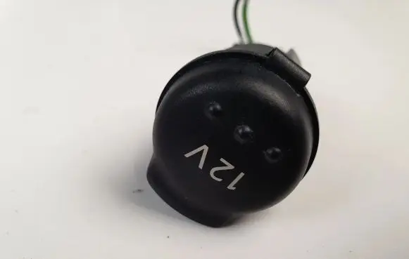 Nissan Qashqai 12 V Socket (front) 