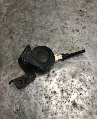 Renault Trafic III (X82) Horn signal 256105748RBILI 256105748R