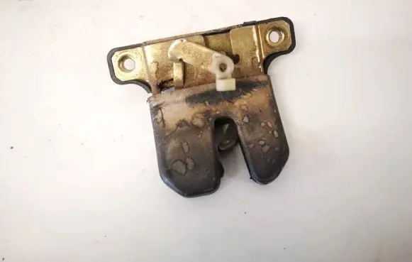 Audi A4 S4 B5 8D Tailgate/trunk/boot lock/catch/latch