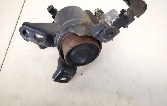 Toyota Verso Engine mount bracket