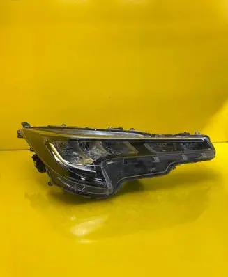 Toyota Corolla E210 E21 Headlight/headlamp 81110-02S60
