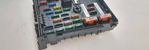 Volkswagen Sharan Fuse module 3C0937125A 525743