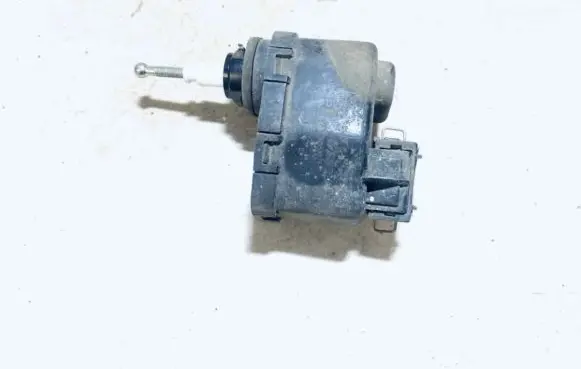 Volkswagen PASSAT B3 Headlight level adjustment motor 357941295 00437548