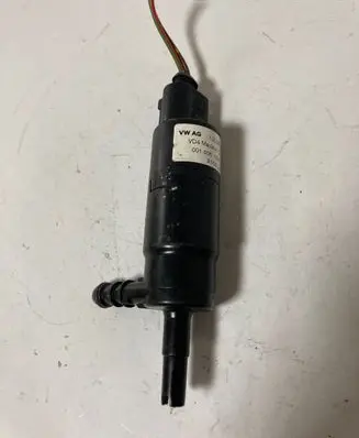 Audi TT Mk1 Headlight washer pump 1J0955681 001006