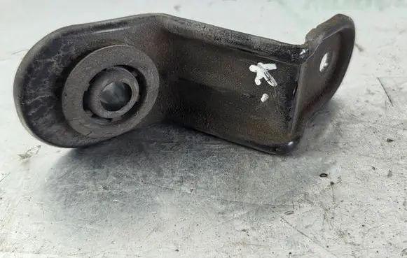 Opel Antara Radiator mount bracket 96192581