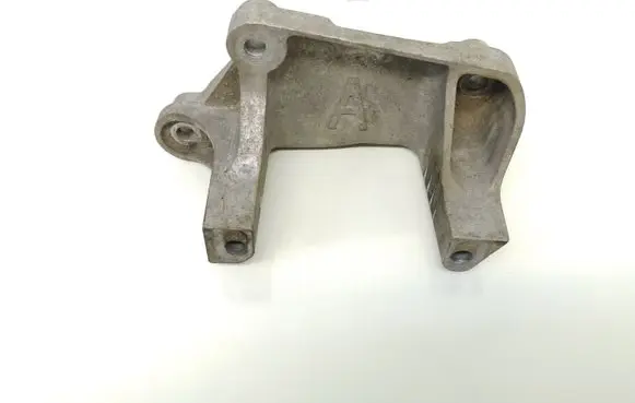 Citroen C6 Engine mounting bracket 326B97