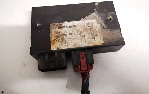 Audi A8 S8 D3 4E Tow bar relay wam506765 4E0910383C