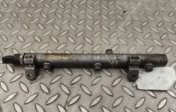 Mercedes-Benz ML W164 Fuel main line pipe A6420700695
