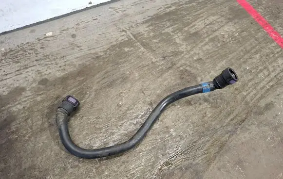 Volvo V60 Engine coolant pipe/hose 31338517