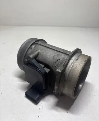 Audi A6 S6 C5 4B Mass air flow meter 059906461D AFH7025C